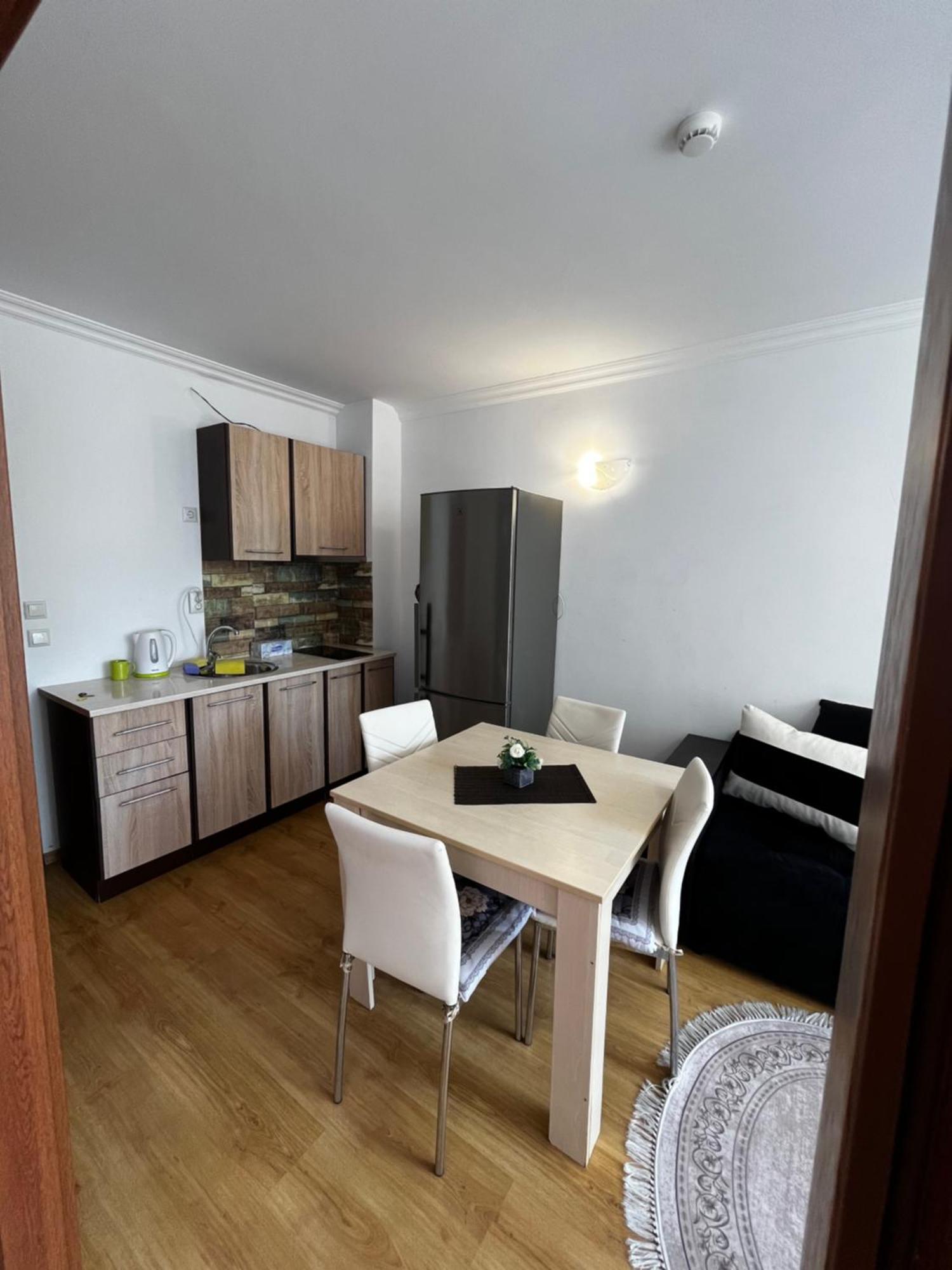 Apartments Sweet Home 4 Солнечный берег Экстерьер фото