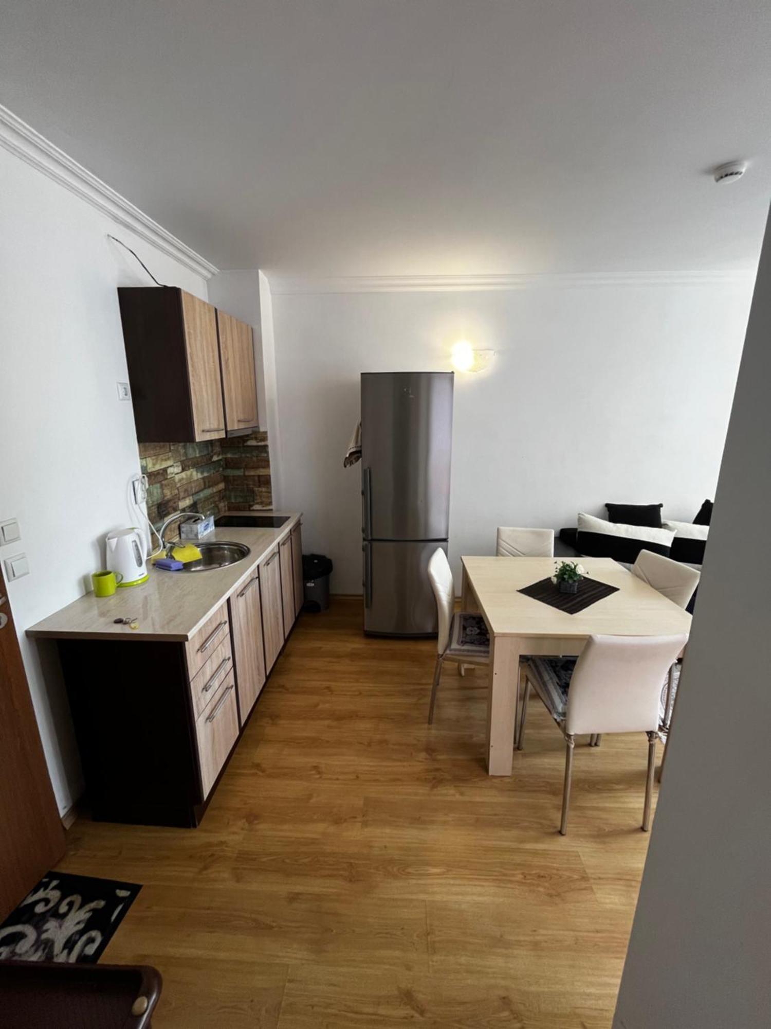 Apartments Sweet Home 4 Солнечный берег Экстерьер фото